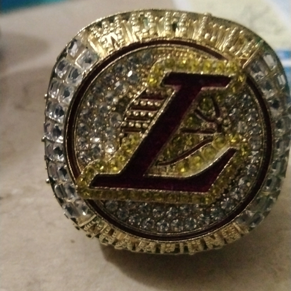 Lakers championship ring